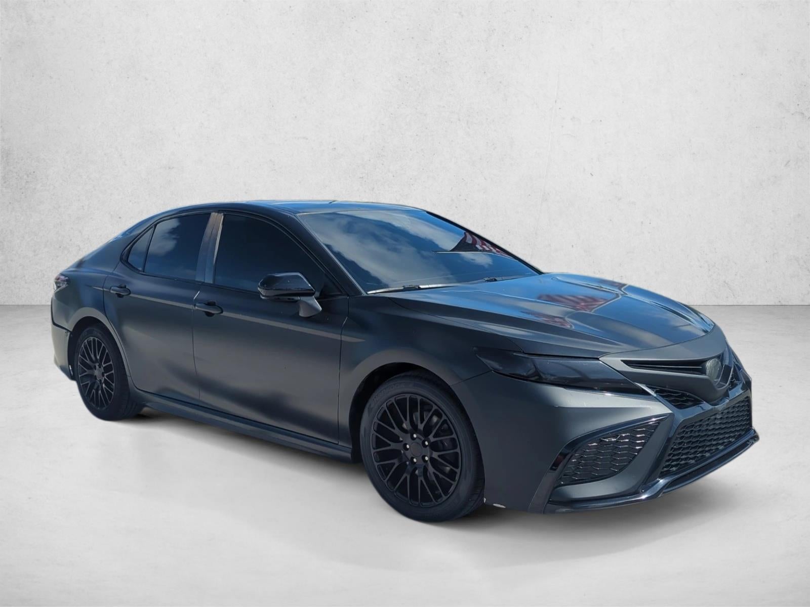 2022 Toyota Camry SE Auto (SE)
