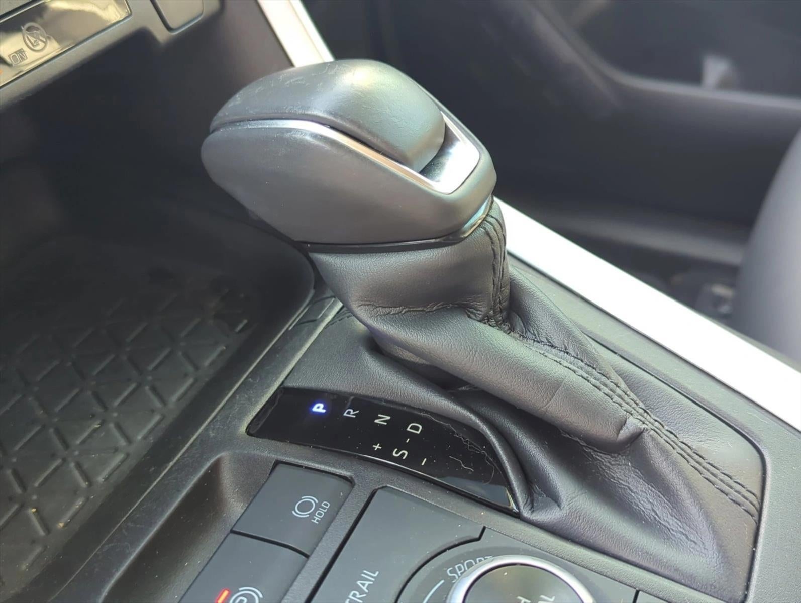 2022 Toyota RAV4 Hybrid XLE Premium AWD (Natl)