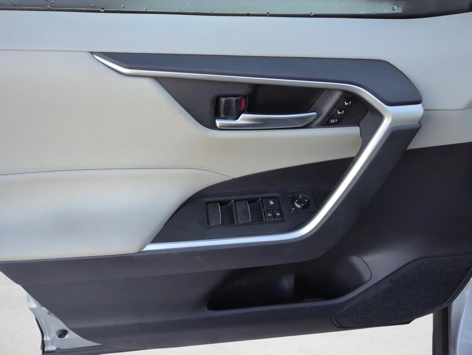 2021 Toyota RAV4 Hybrid XLE Premium AWD (Natl)