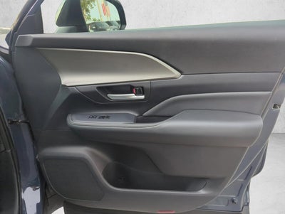 2025 Toyota Grand Highlander LE FWD (Natl)