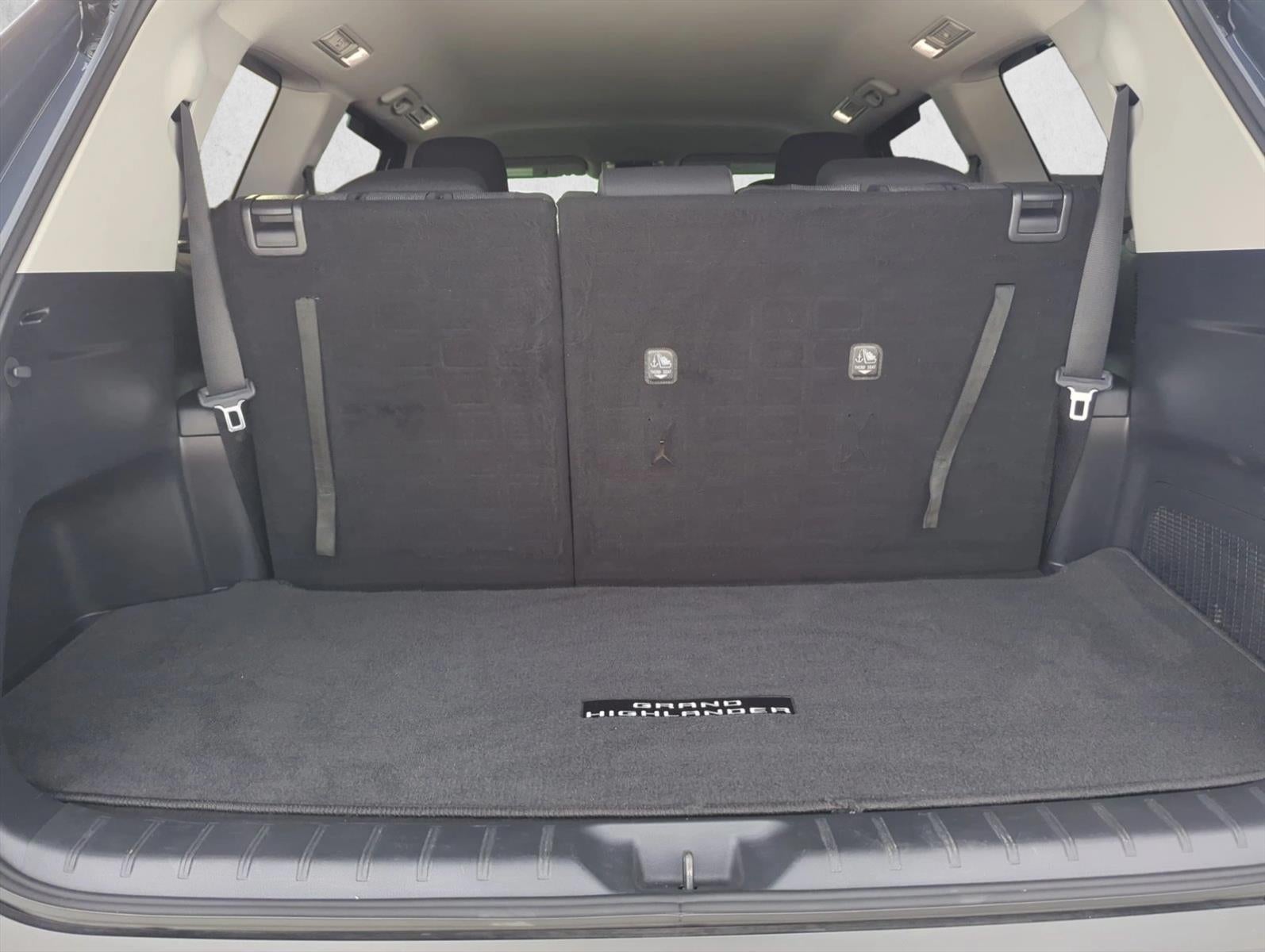 2025 Toyota Grand Highlander Hybrid LE AWD (Natl)