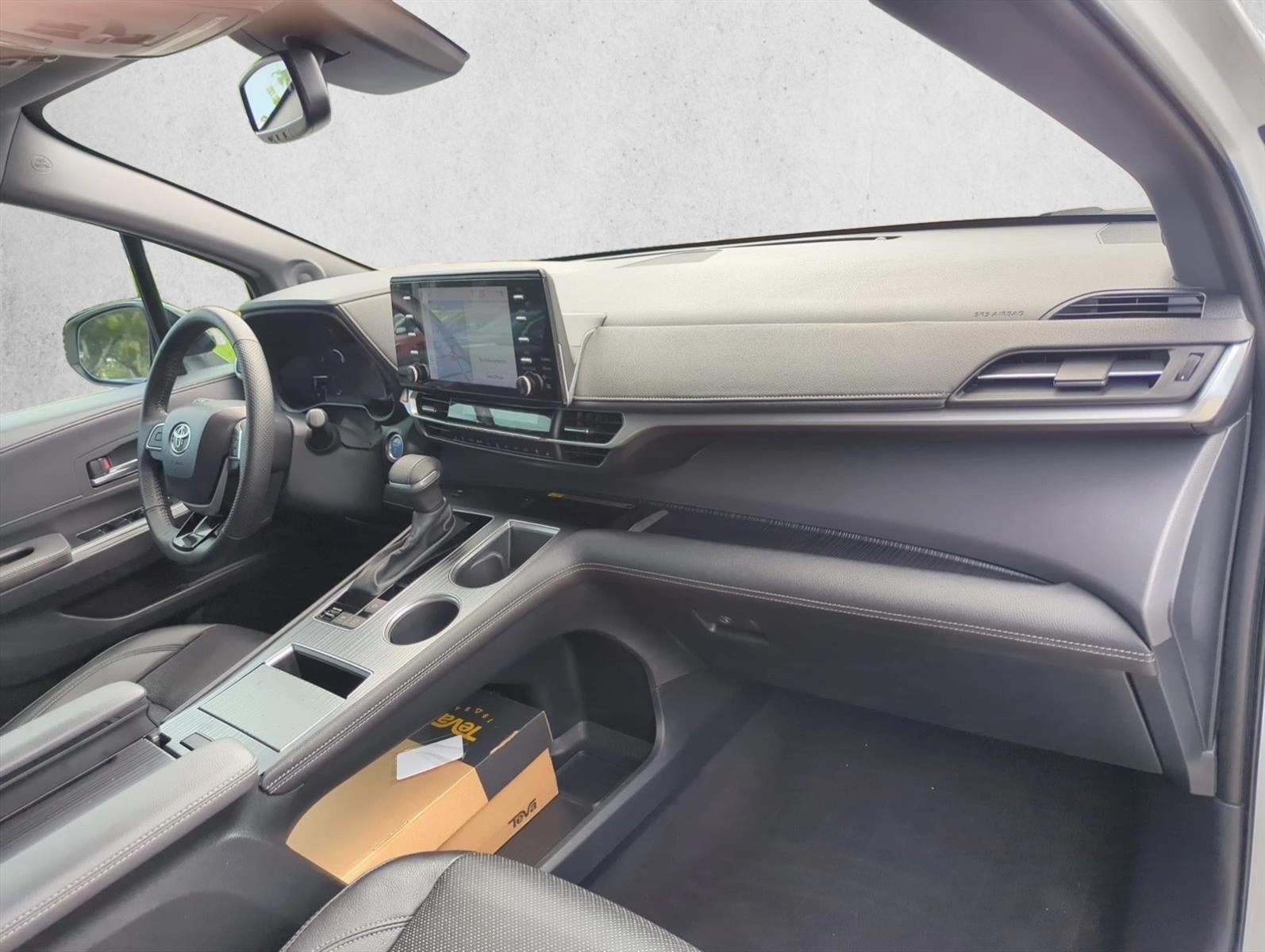 2023 Toyota Sienna XSE 25th Anniversary AWD 7-Passenger (Natl)