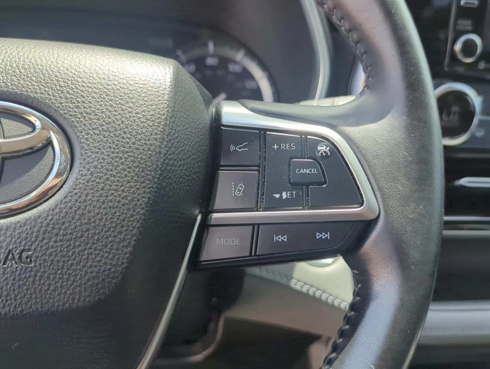 2020 Toyota Highlander XLE FWD (Natl)