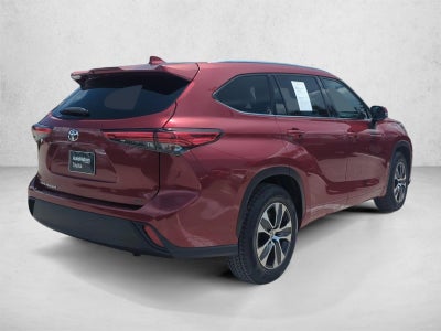 2020 Toyota Highlander XLE FWD (Natl)