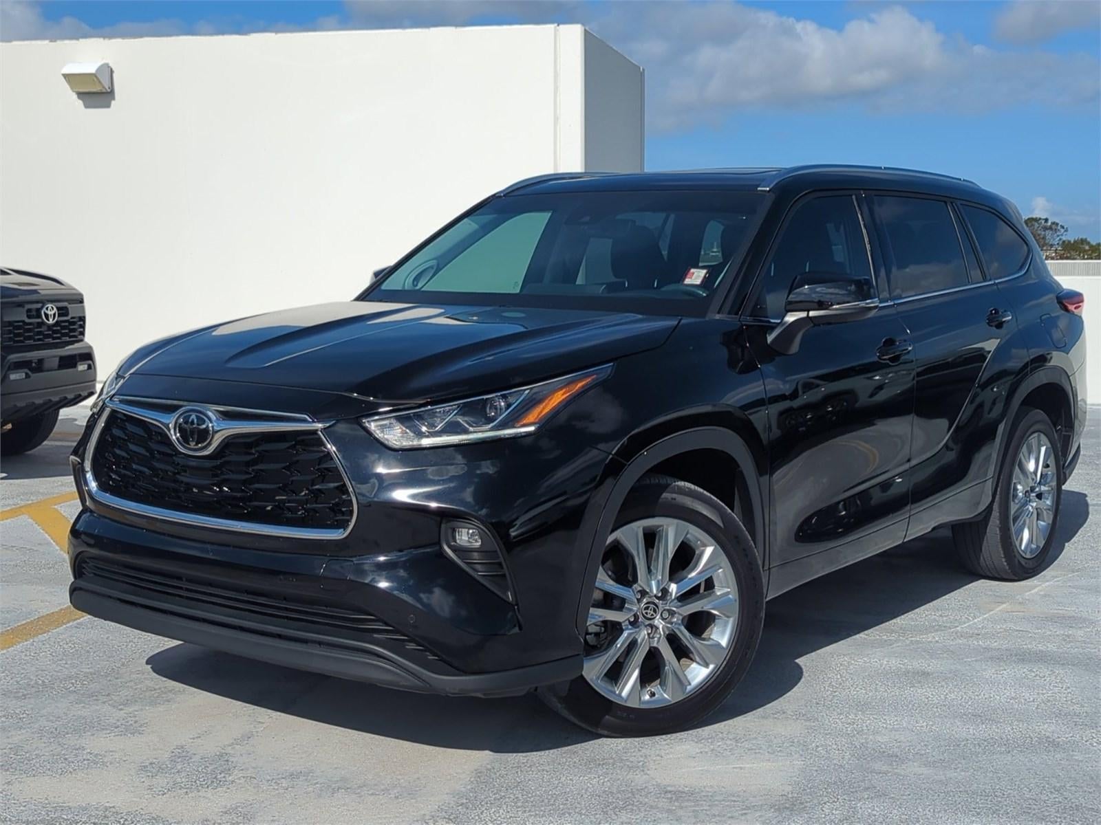 2023 Toyota Highlander Limited FWD (GS)