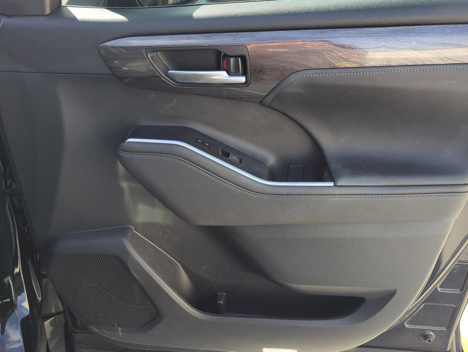 2023 Toyota Highlander Limited FWD (GS)