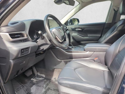 2023 Toyota Highlander XLE FWD (Natl)