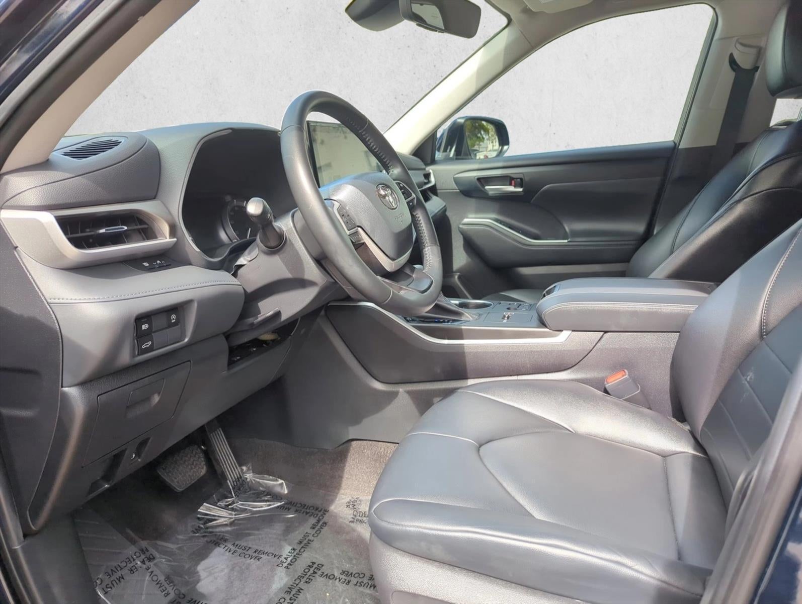 2023 Toyota Highlander XLE FWD (Natl)