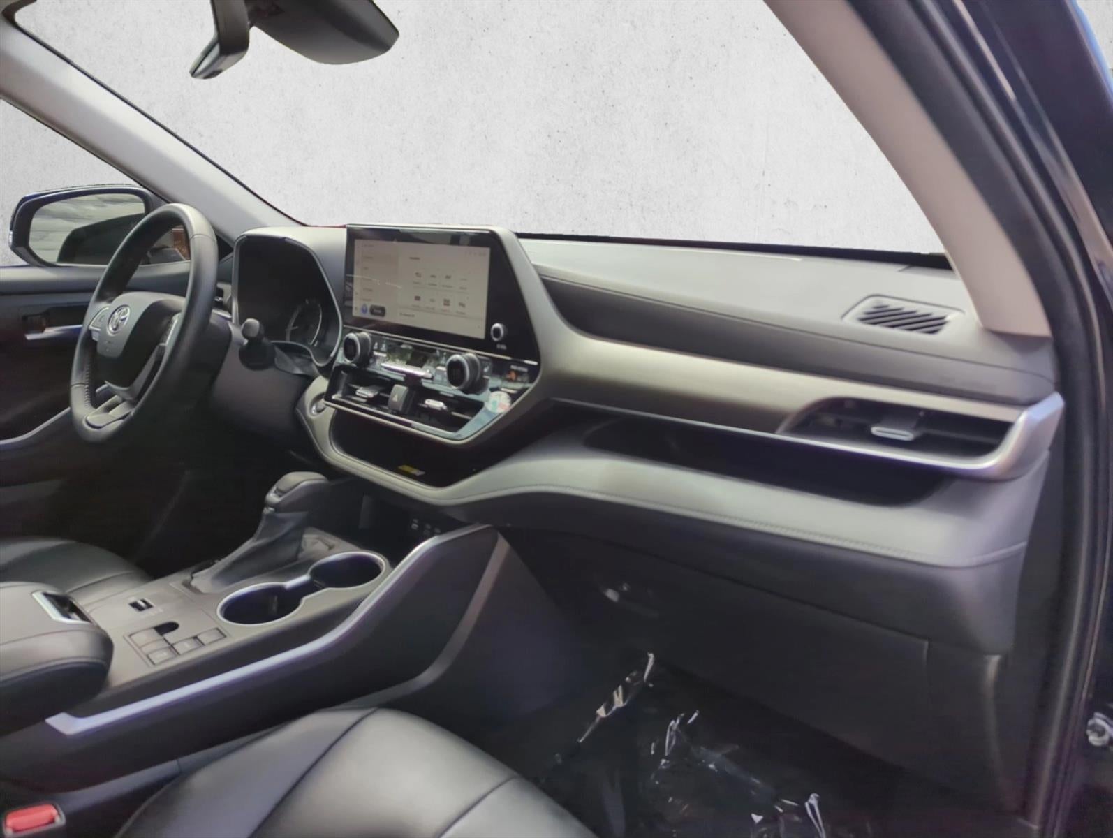 2023 Toyota Highlander XLE FWD (Natl)