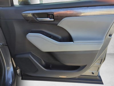2023 Toyota Highlander Platinum FWD (Natl)