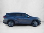 2023 Toyota Highlander Platinum FWD (Natl)