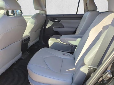 2023 Toyota Highlander XLE FWD (Natl)
