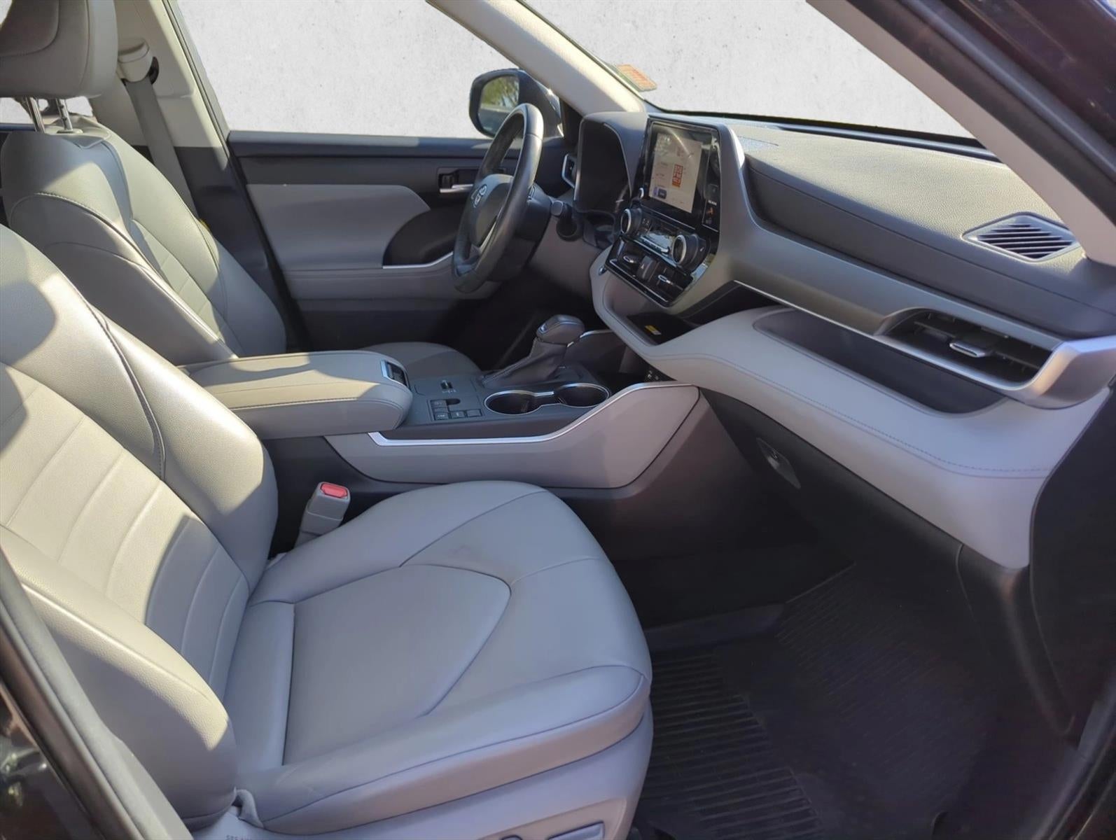2023 Toyota Highlander XLE FWD (Natl)