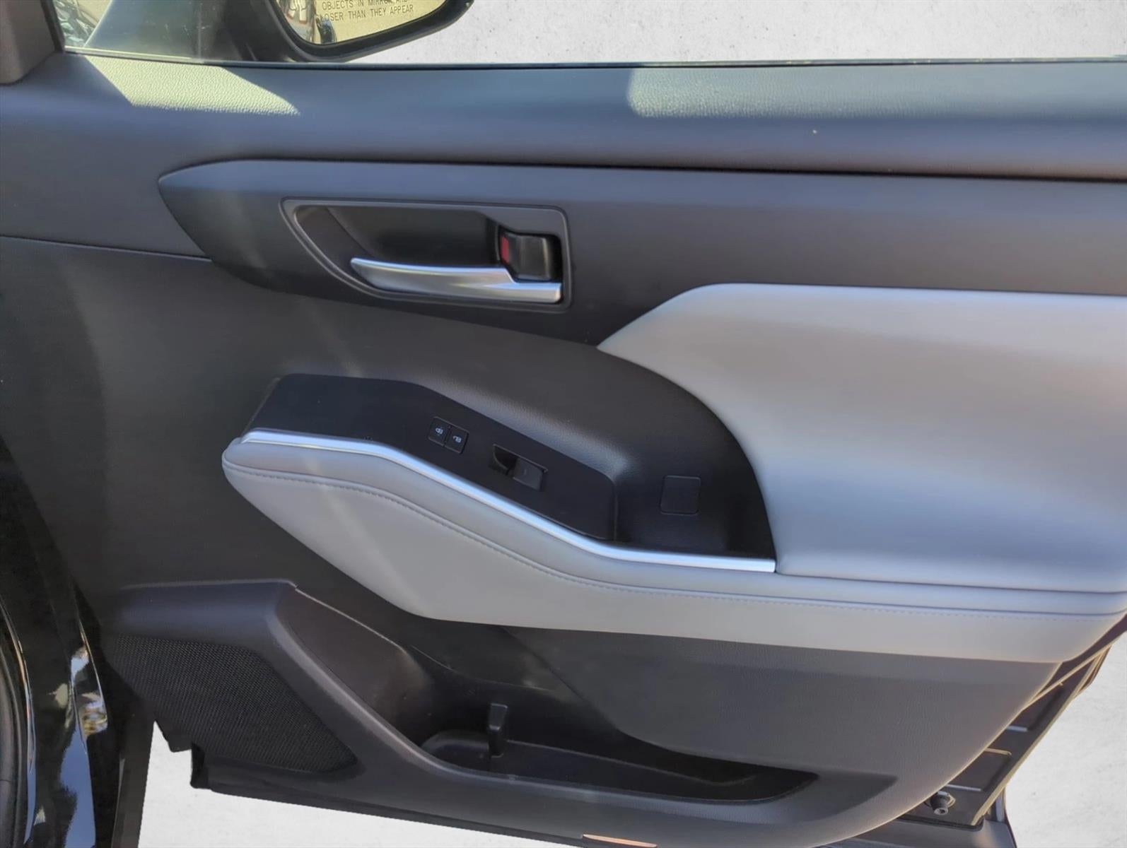 2023 Toyota Highlander XLE FWD (Natl)