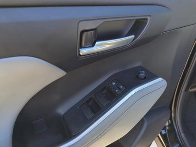 2023 Toyota Highlander XLE FWD (Natl)