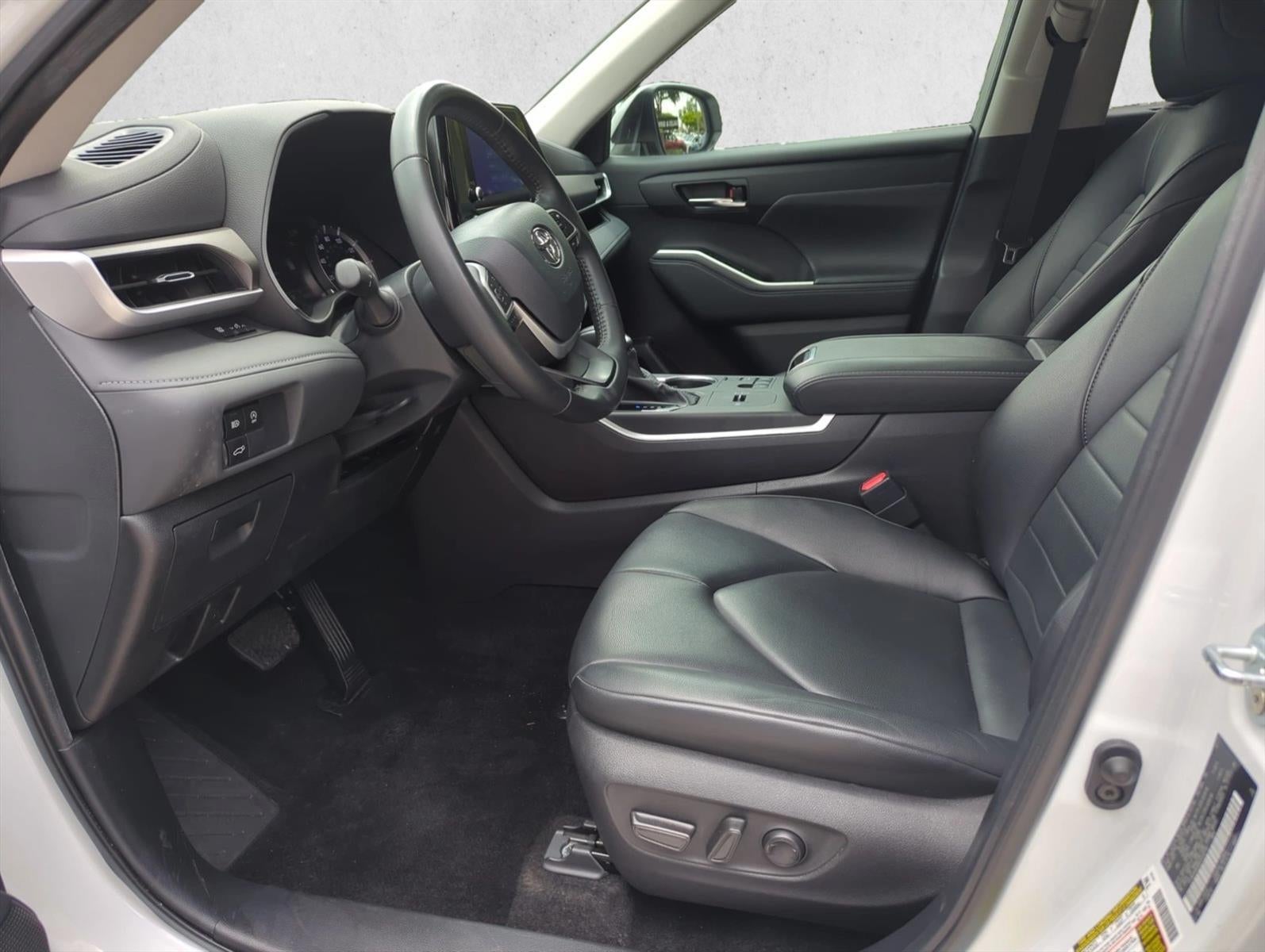2024 Toyota Highlander XLE FWD (Natl)