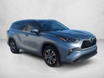 2023 Toyota Highlander XLE FWD (Natl)
