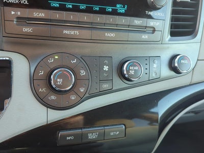 2011 Toyota Sienna 5dr 8-Pass Van V6 LE FWD (Natl)