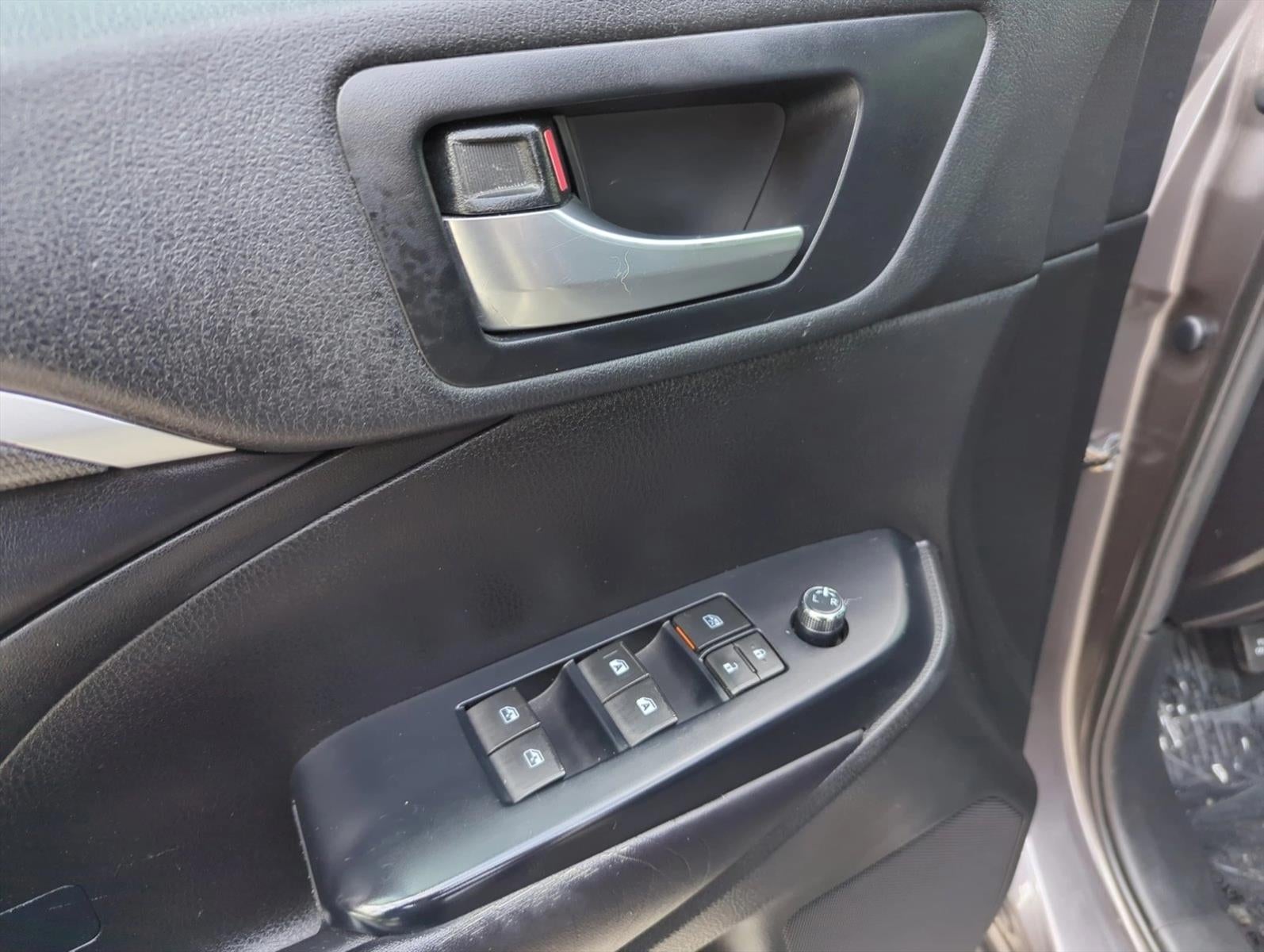 2019 Toyota Highlander SE V6 FWD (Natl)