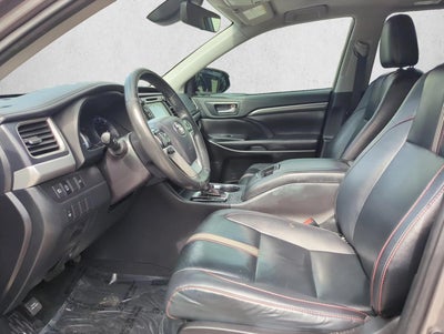 2019 Toyota Highlander SE V6 FWD (Natl)