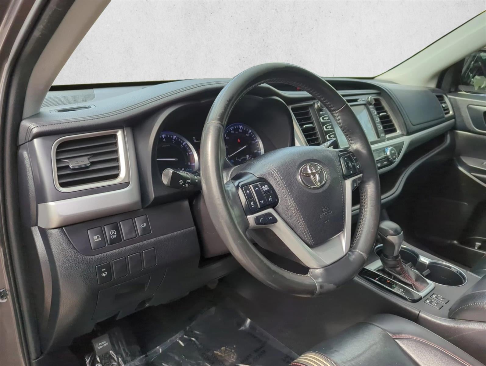 2019 Toyota Highlander SE V6 FWD (Natl)