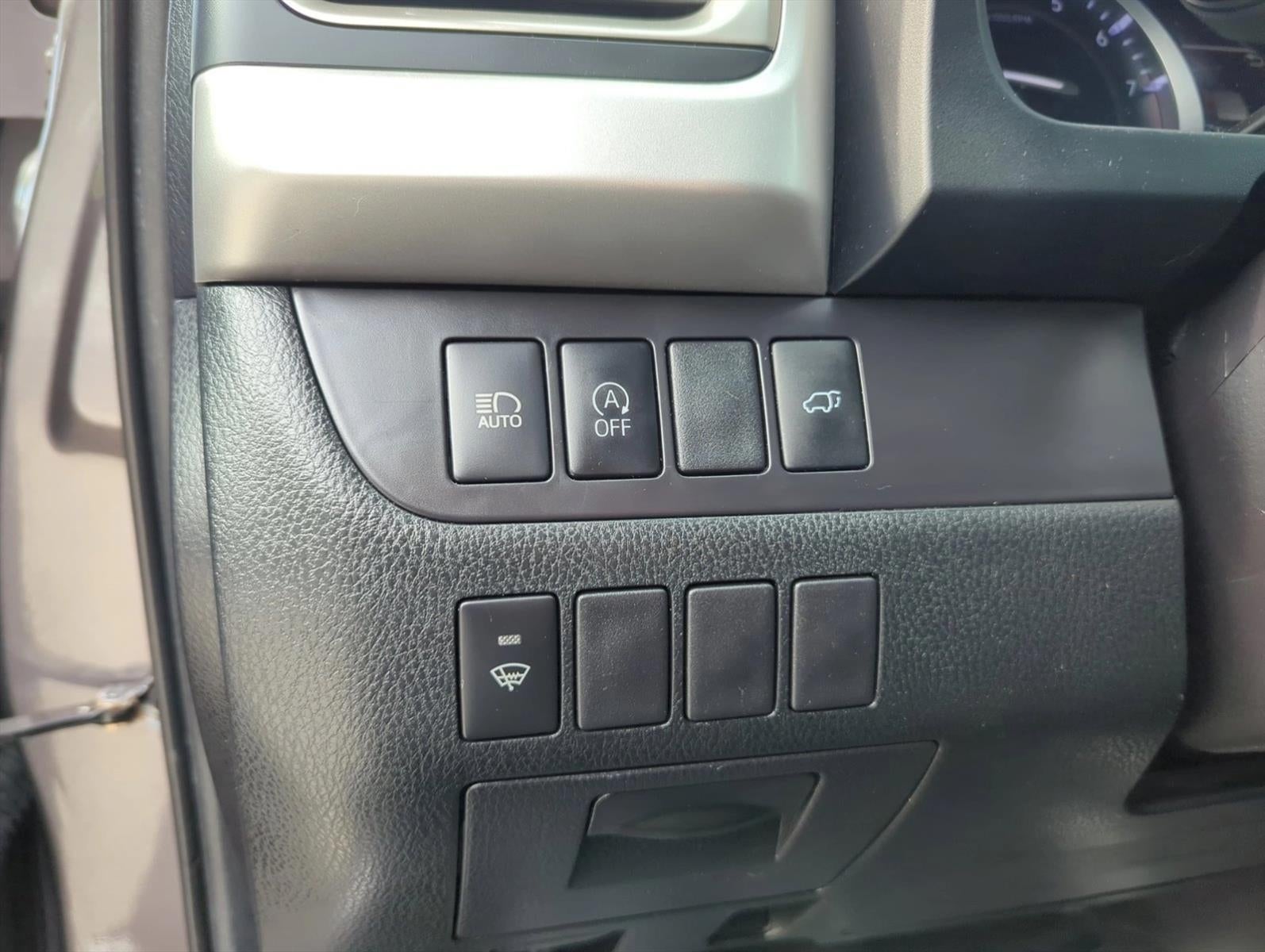 2019 Toyota Highlander SE V6 FWD (Natl)