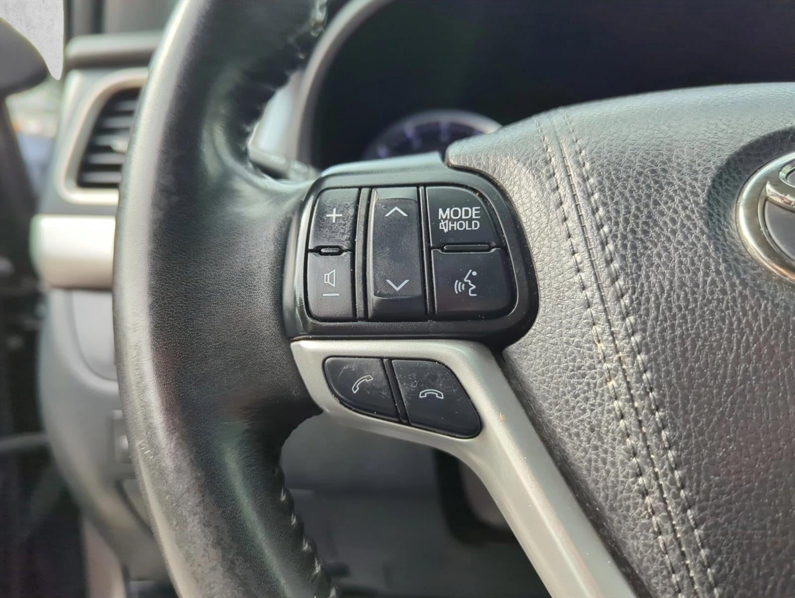 2019 Toyota Highlander SE V6 FWD (Natl)
