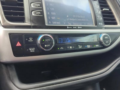 2019 Toyota Highlander SE V6 FWD (Natl)