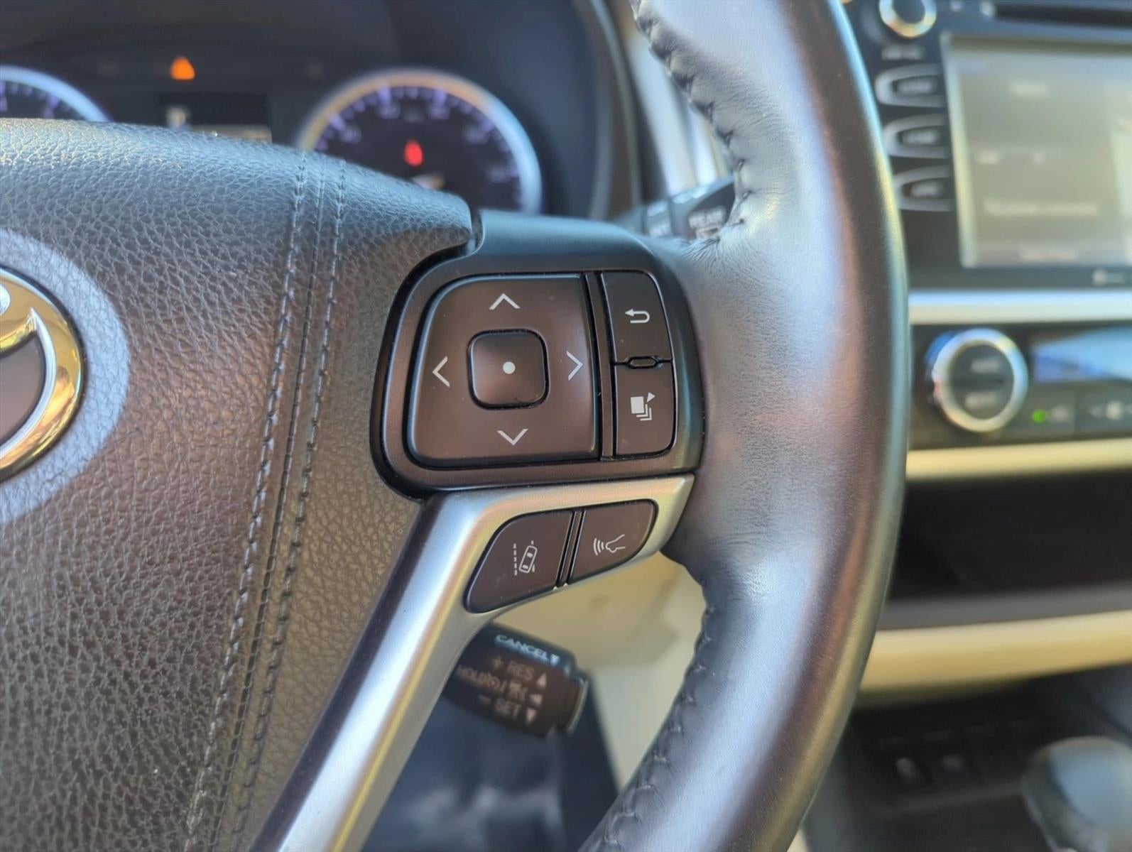 2019 Toyota Highlander XLE V6 FWD (Natl)