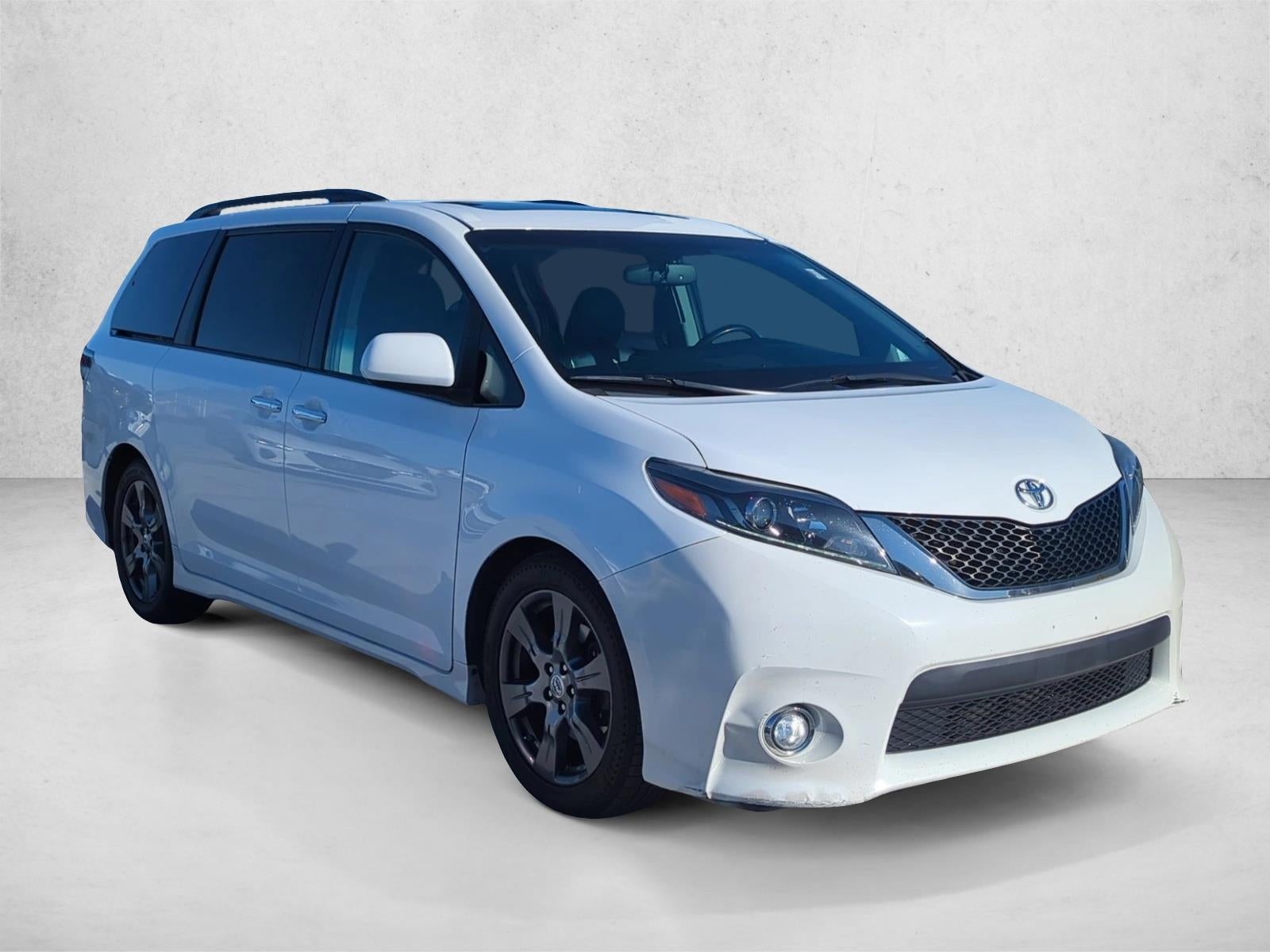 2017 Toyota Sienna SE FWD 8-Passenger (Natl)