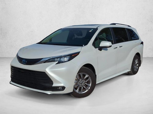 2025 Toyota Sienna XLE FWD 8-Passenger (Natl)