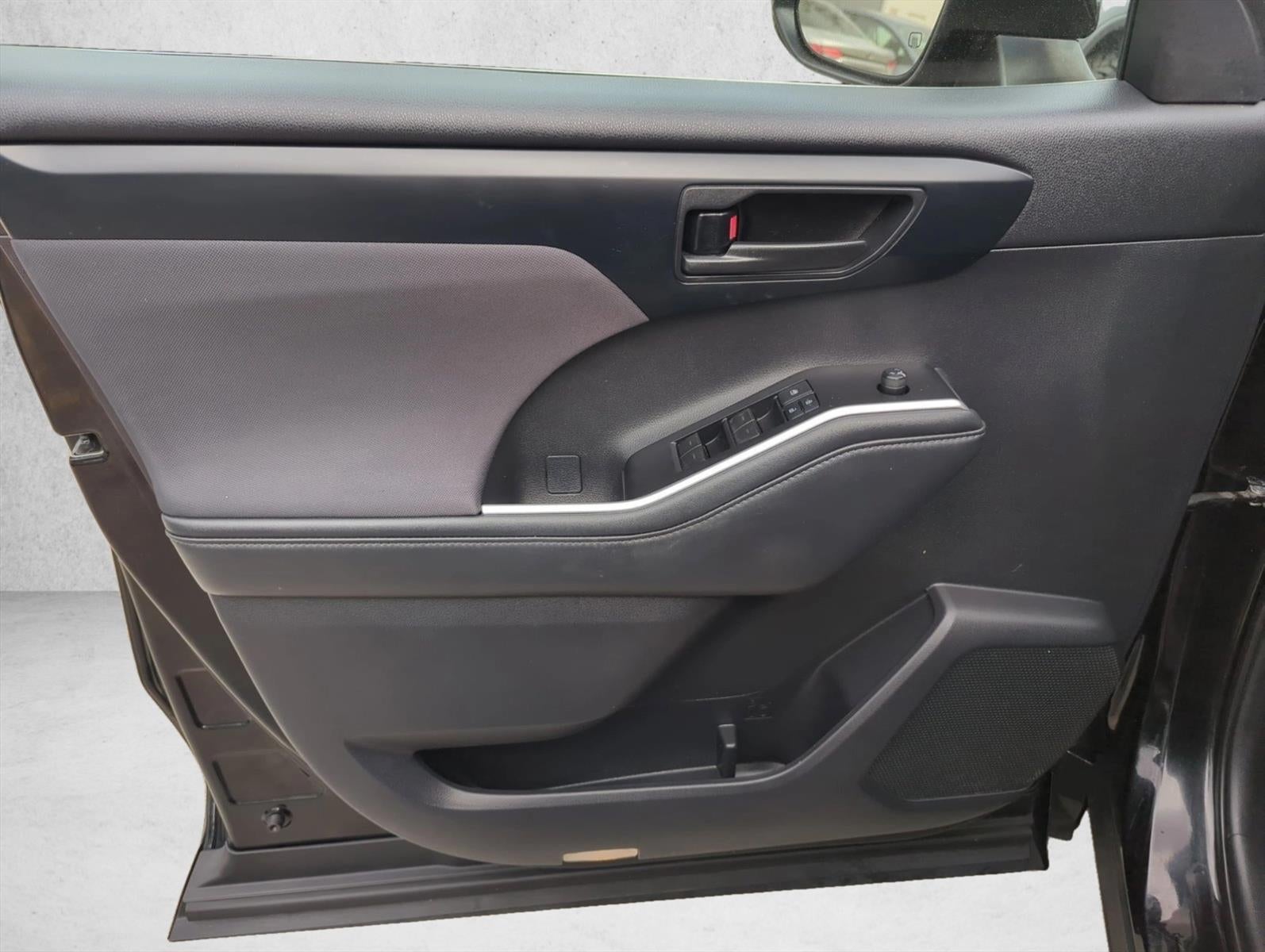 2021 Toyota Highlander LE FWD (GS)