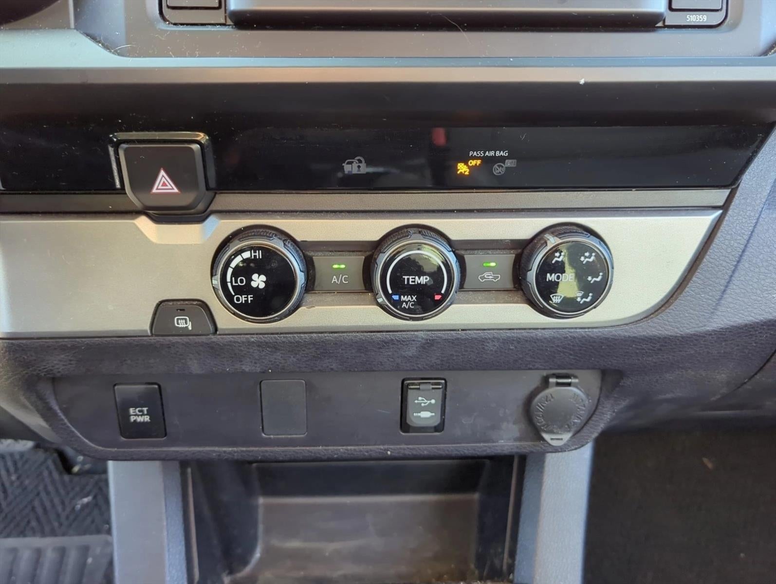 2018 Toyota Tacoma SR Double Cab 5' Bed I4 4x2 AT (GS)