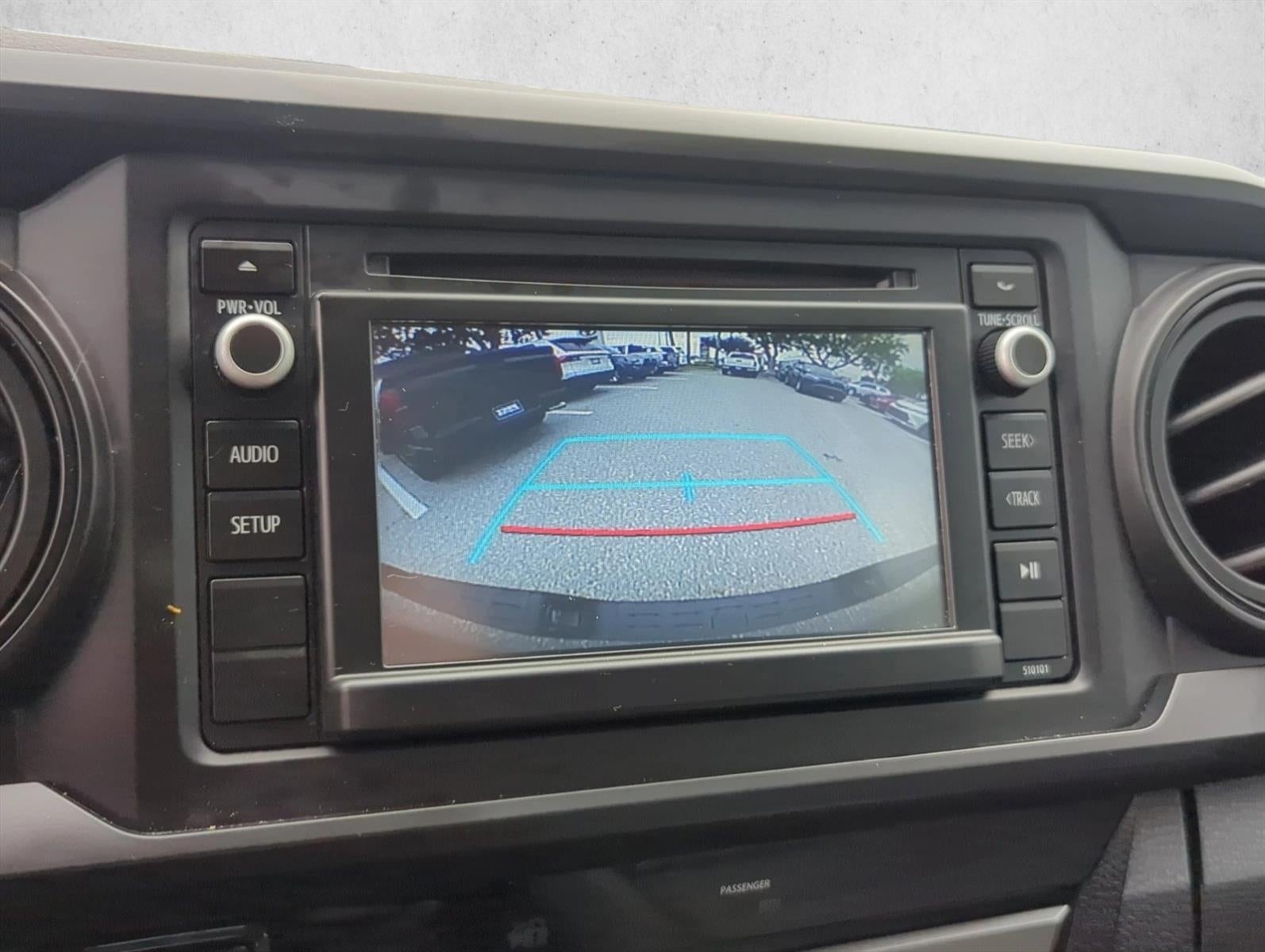 2017 Toyota Tacoma SR Double Cab 5' Bed I4 4x2 AT (GS)