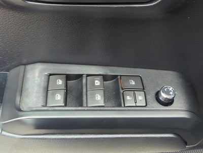 2017 Toyota Tacoma SR Double Cab 5' Bed I4 4x2 AT (GS)