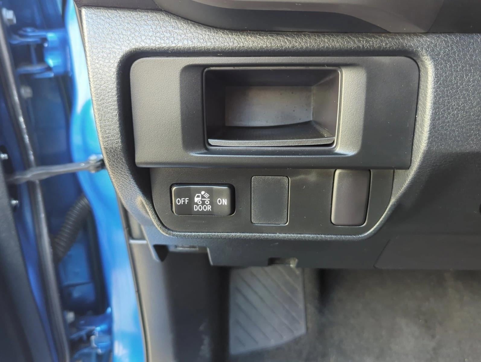 2016 Toyota Tacoma 2WD Double Cab Short Bed V6 Automatic SR5 (GS)