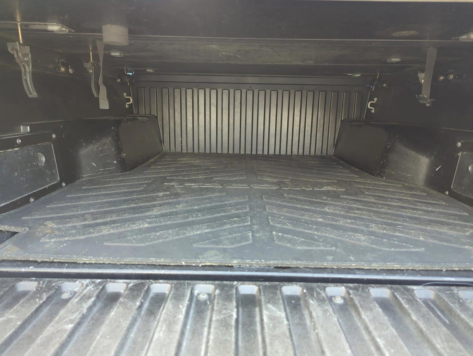 2016 Toyota Tacoma 2WD Double Cab Short Bed V6 Automatic SR5 (GS)