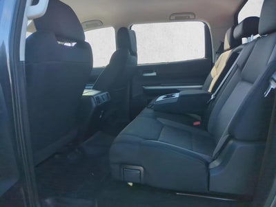2017 Toyota Tundra 4WD 4WD SR5 CrewMax 5.5' Bed 5.7L FFV (SE)