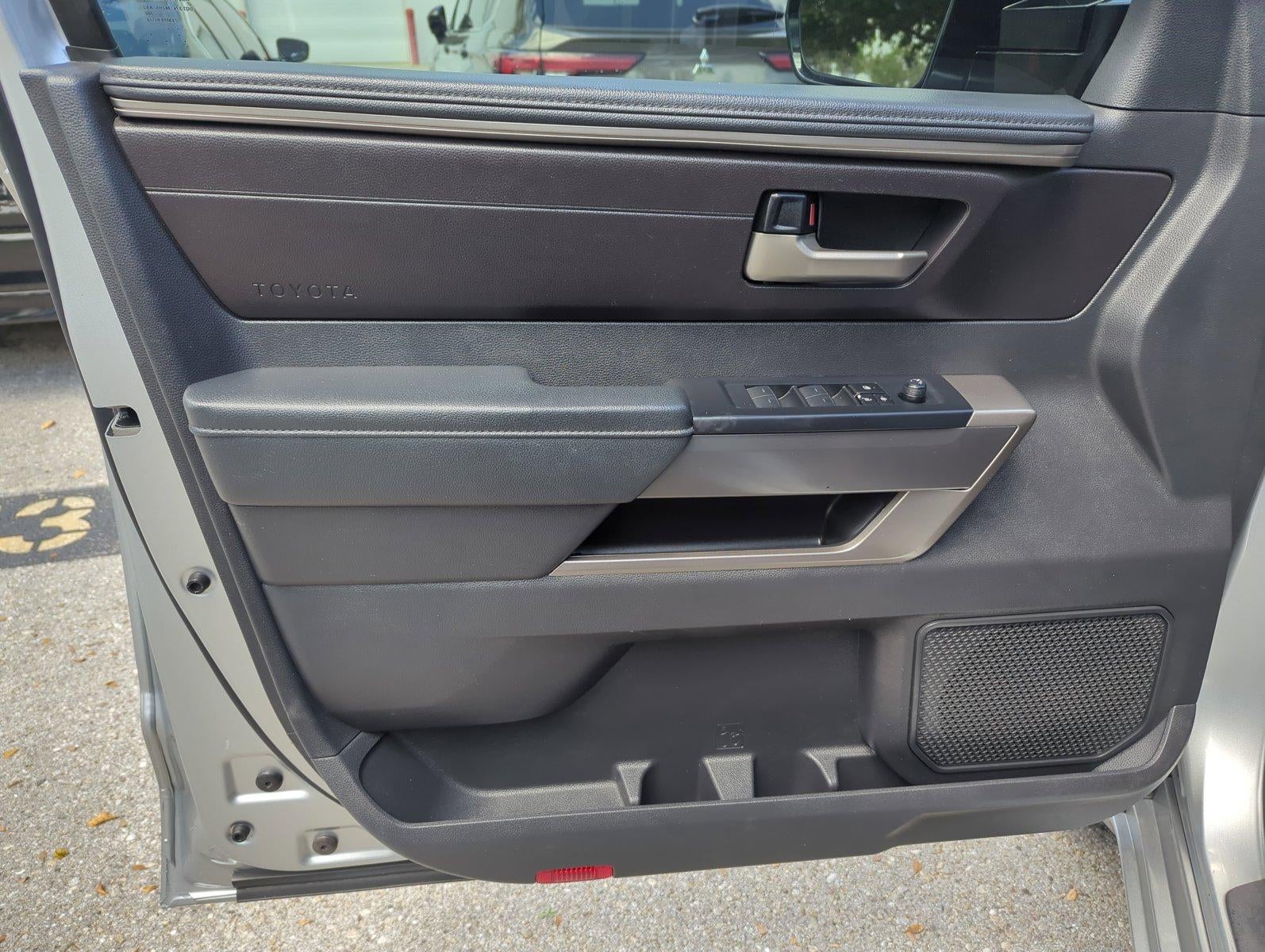 2024 Toyota Tundra 2WD 2WD SR5 CrewMax 5.5' Bed (SE)