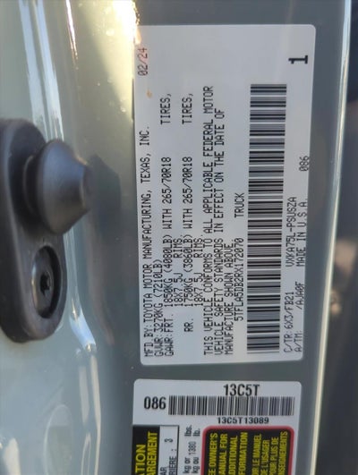 2024 Toyota Tundra 4WD 4WD SR5 CrewMax 5.5' Bed (SE)