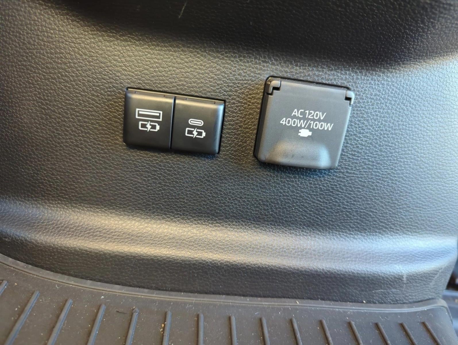 2025 Toyota Tundra 4WD 4WD SR5 CrewMax 5.5' Bed (SE)