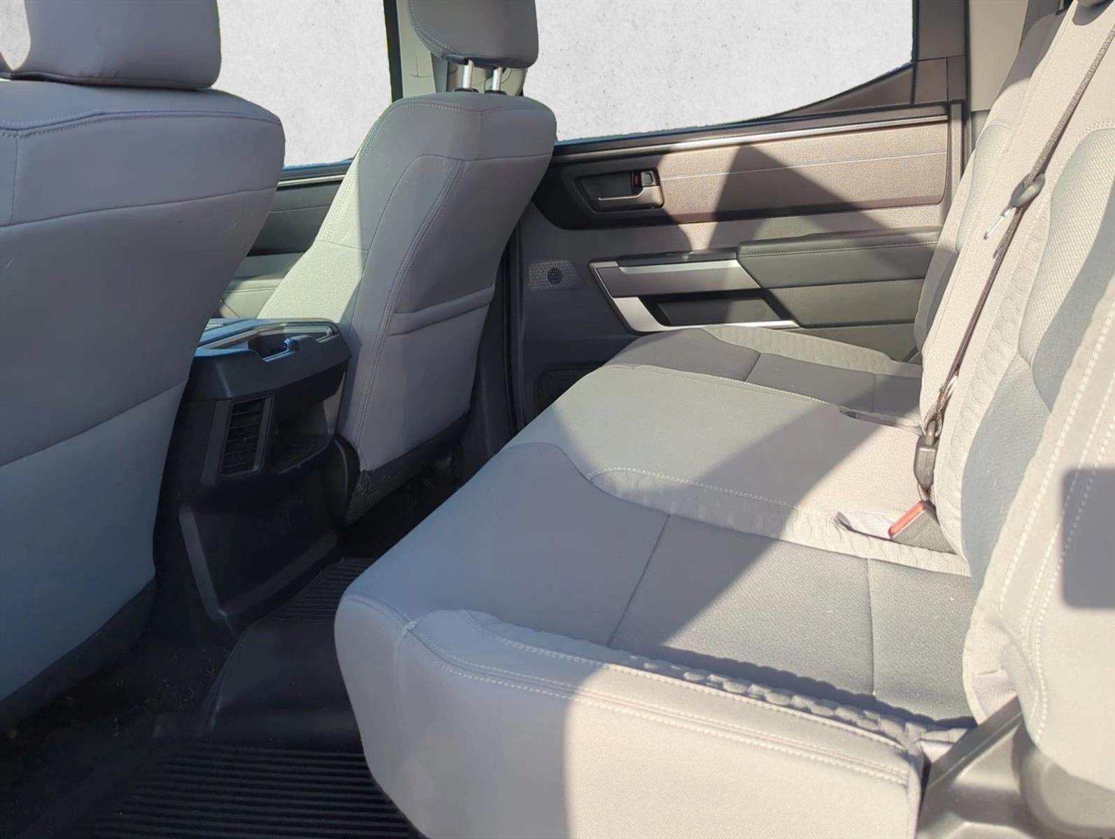 2022 Toyota Tundra 4WD 4WD SR5 CrewMax 5.5' Bed (SE)