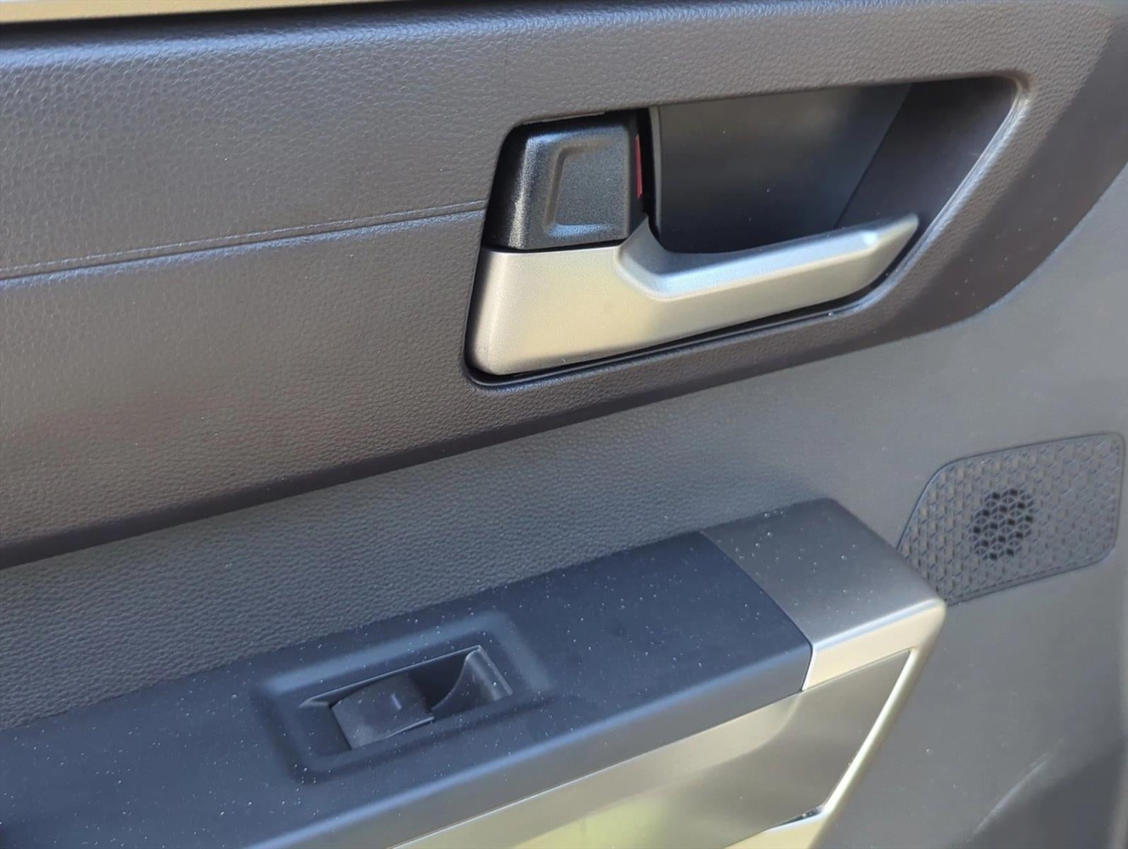 2022 Toyota Tundra 4WD 4WD SR5 CrewMax 5.5' Bed (SE)