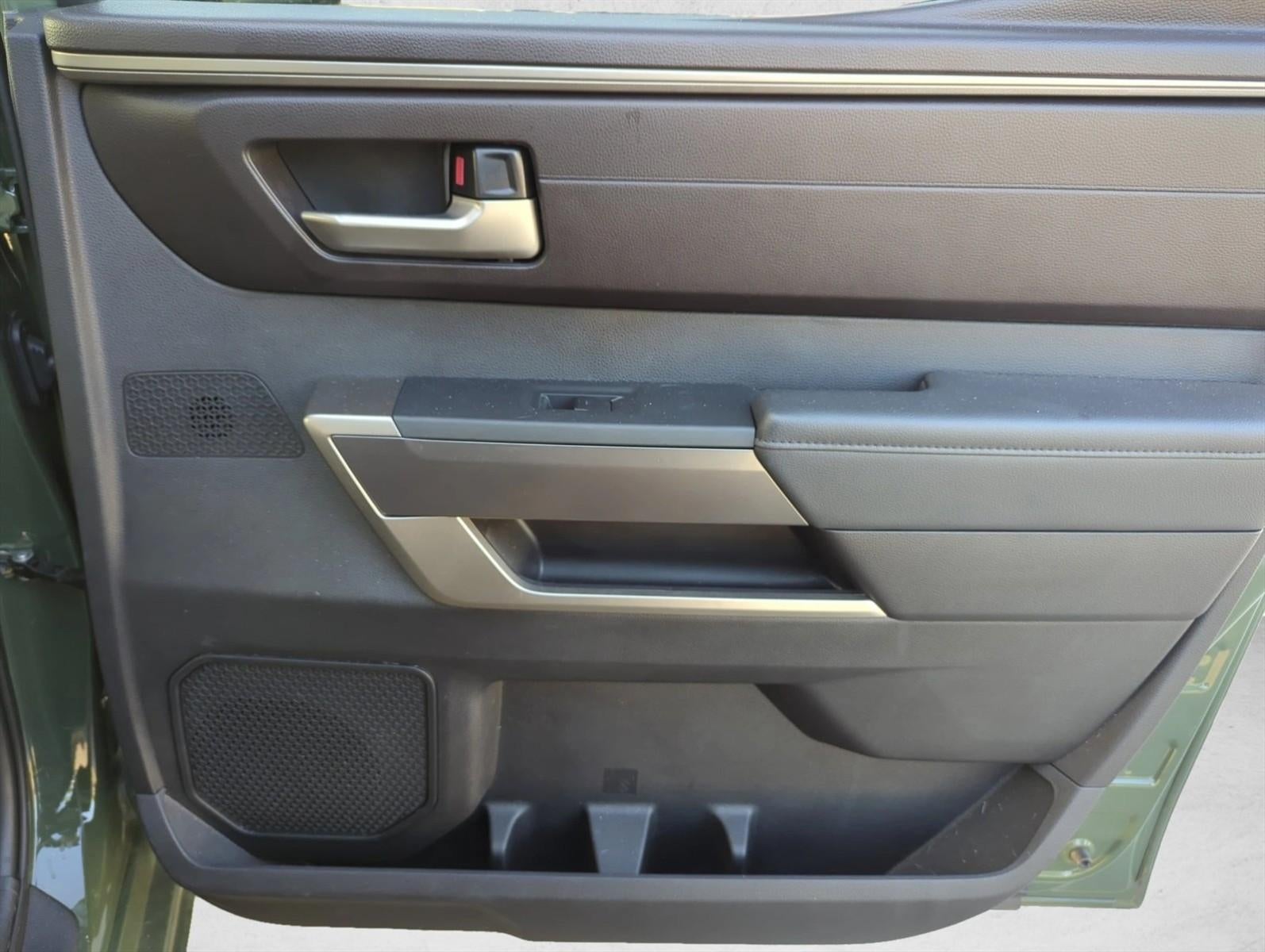 2022 Toyota Tundra 4WD 4WD SR5 CrewMax 5.5' Bed (SE)