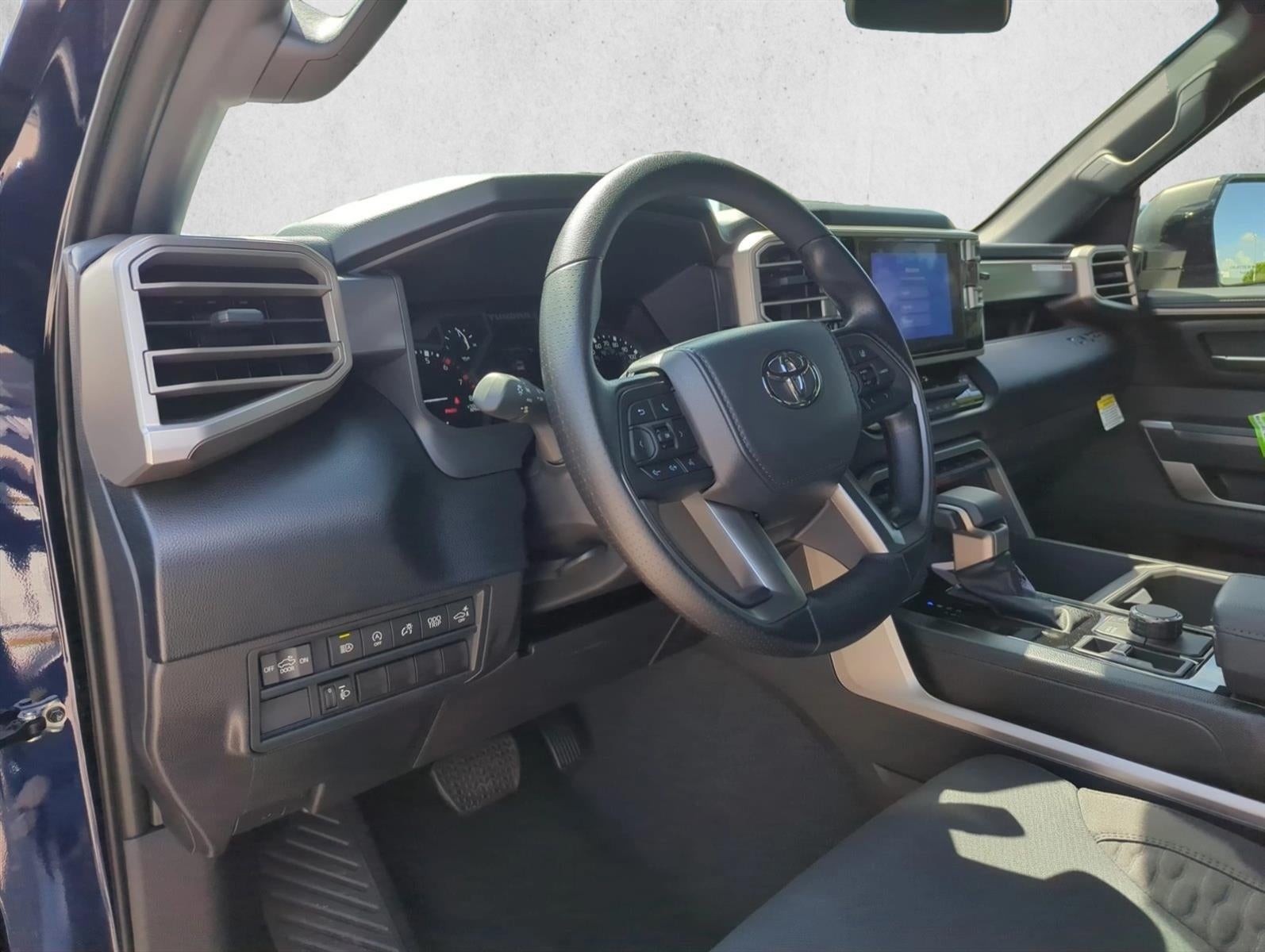 2026 Toyota Tundra 4WD 4WD SR5 CrewMax 5.5' Bed (SE)