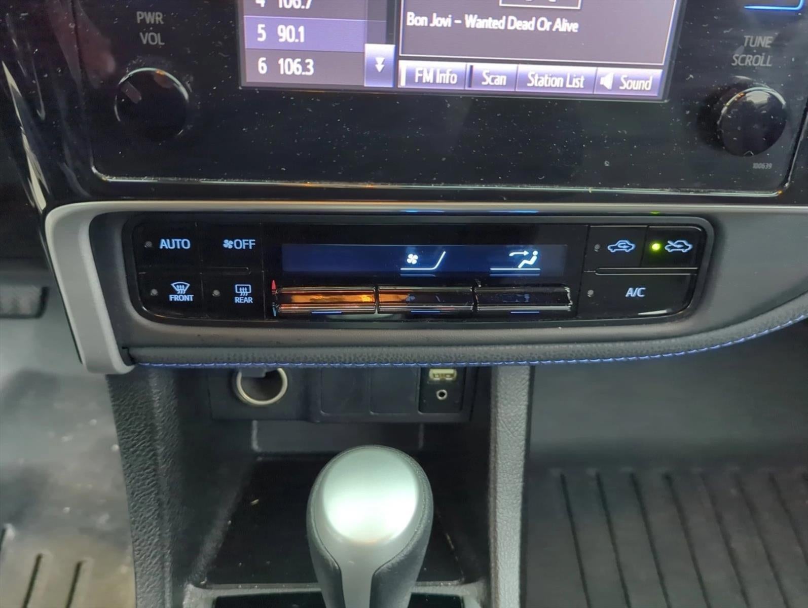 2019 Toyota Corolla SE CVT (Natl)