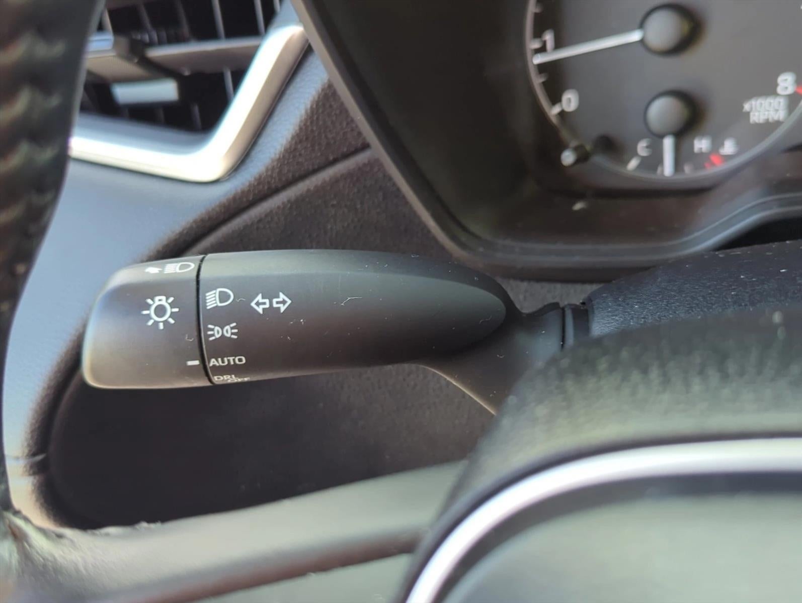 2024 Toyota Corolla Cross LE 2WD (Natl)