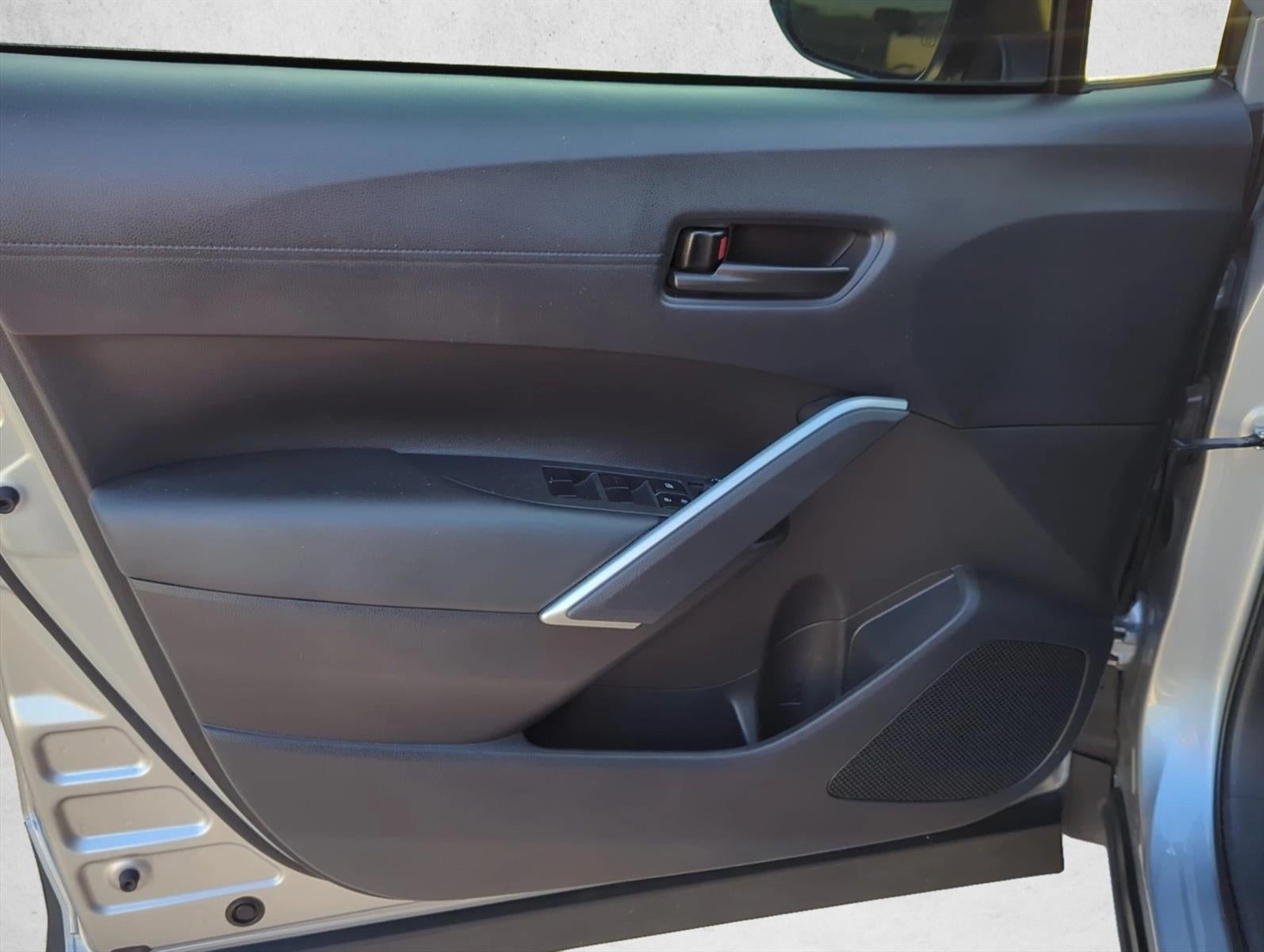 2024 Toyota Corolla Cross LE 2WD (Natl)