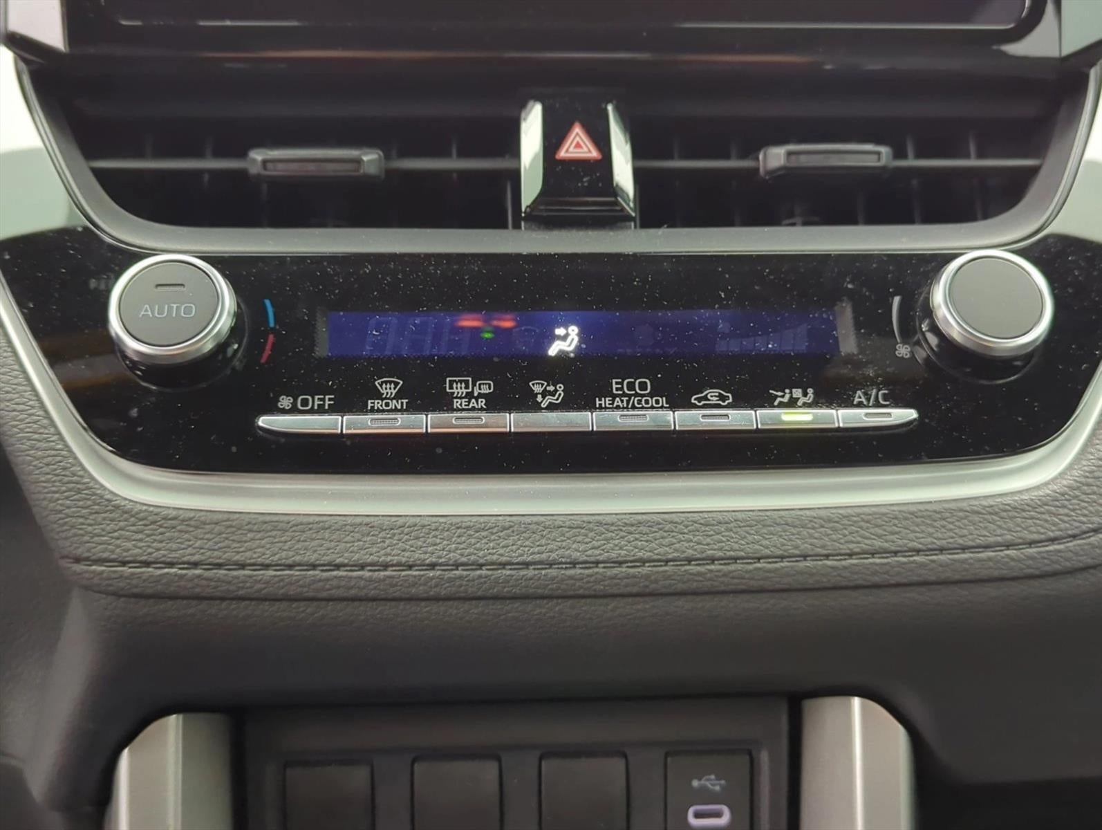 2024 Toyota Corolla Cross Hybrid SE 4WD (Natl)