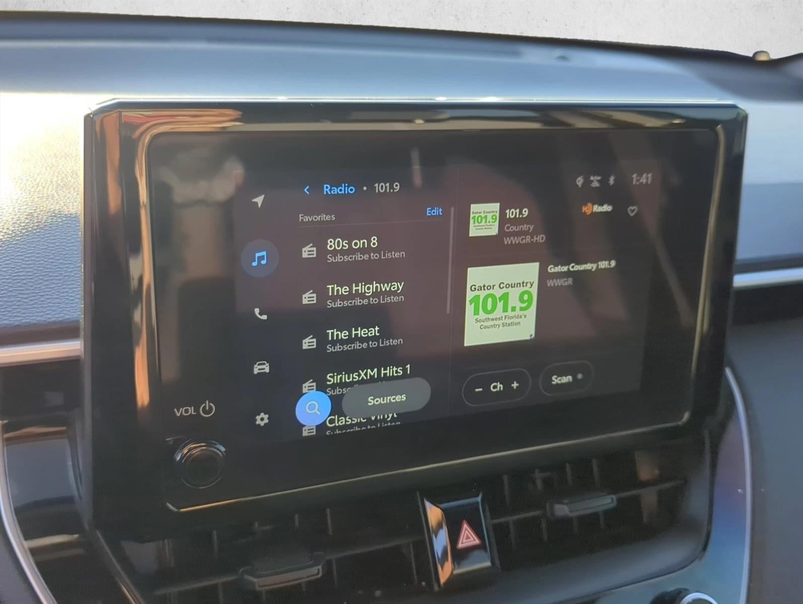 2025 Toyota Corolla Cross Hybrid SE 4WD (Natl)